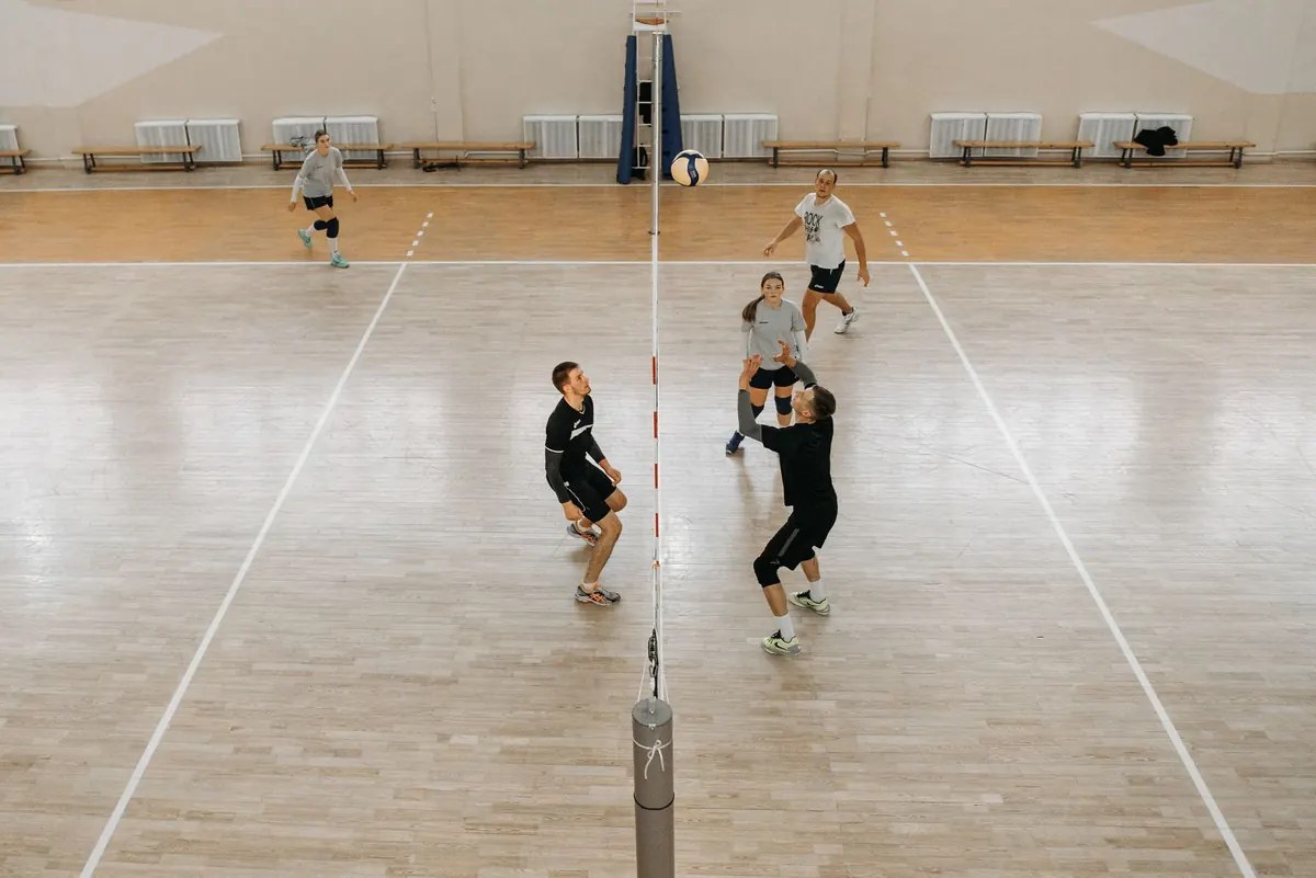 Comparing Adult Beginner Sports Leagues in Liverpool: Football, Netball, and Hockey